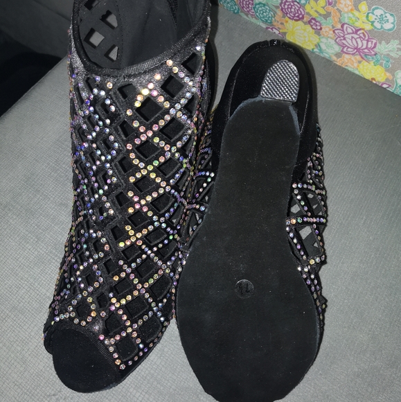 Dancing shoes - Picture 3 of 4